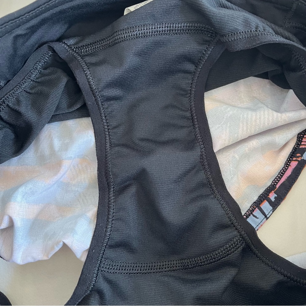 Euc | Lululemon | Patterned Running Shorts - image 5